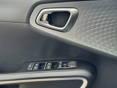 Used 2024 Kia Soul LX w/ Option Group 015 image 22