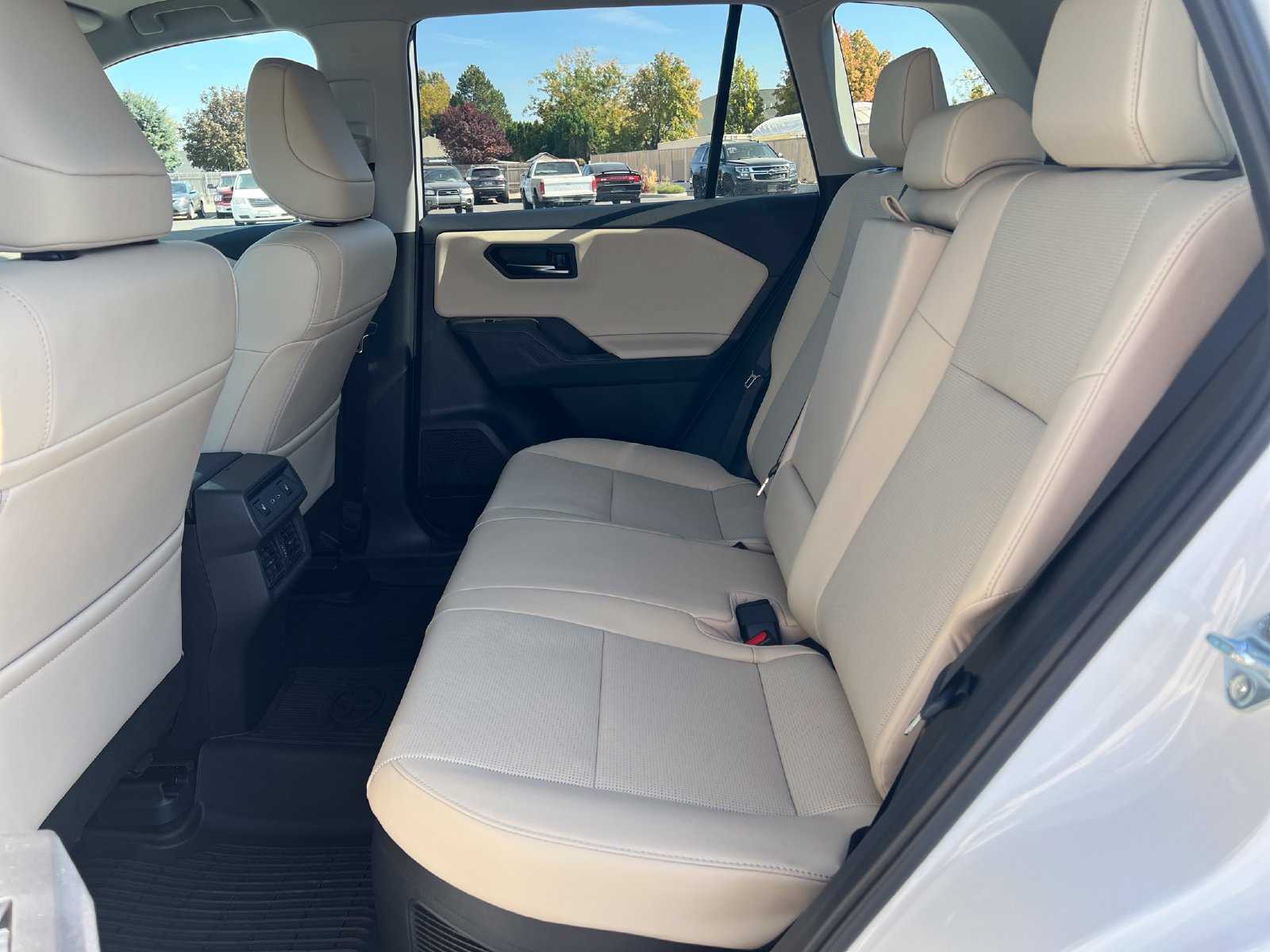 Used 2026 Toyota RAV4 Limited AWD/4WD image 25
