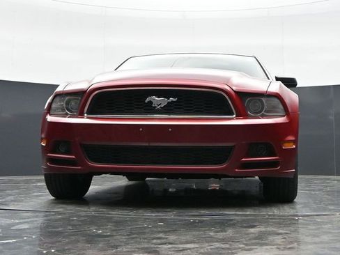 Used 2014 Ford Mustang Coupe RWD image 32