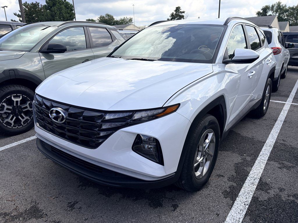 Used 2024 Hyundai Tucson SEL AWD/4WD image 1
