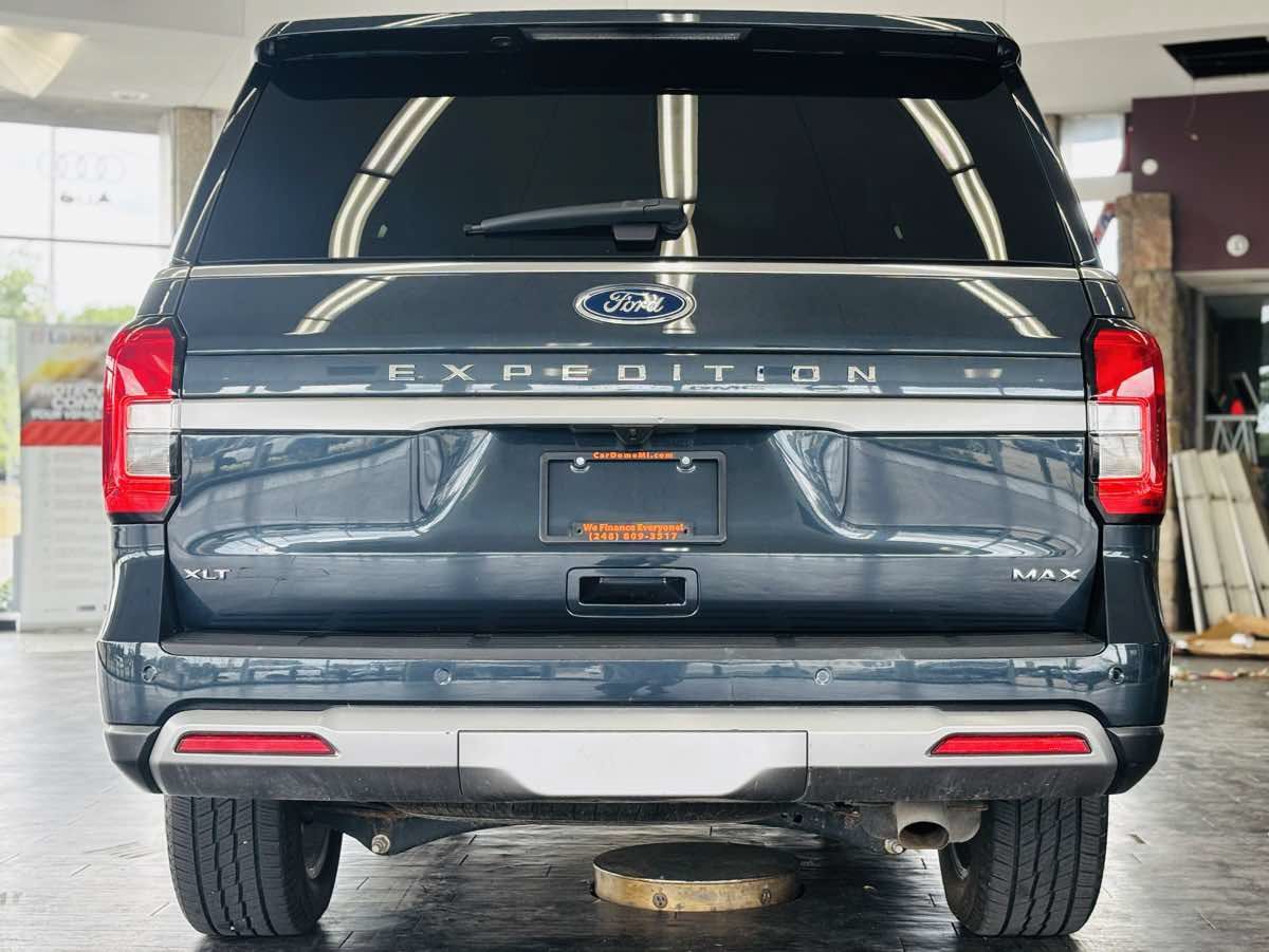 Used 2024 Ford Expedition Max XLT AWD/4WD image 12