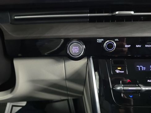 Certified 2023 Kia Carnival SX FWD image 22