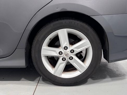 Used 2012 Toyota Camry SE FWD image 31