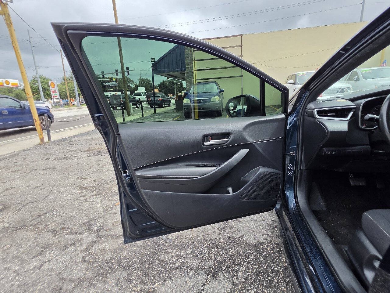Used 2020 Toyota Corolla SE FWD image 9