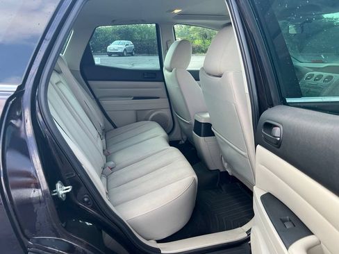 Used 2011 MAZDA CX-7 i Sport w/ Convenience Pkg FWD image 10