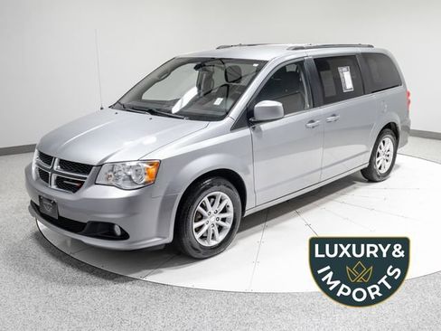 Used 2019 Dodge Grand Caravan SXT FWD image 1