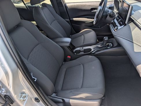 Used 2025 Toyota Corolla SE FWD image 8