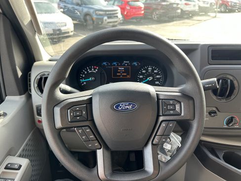 New 2026 Ford E-450 and Econoline 450 Super Duty w/ Power Equipment Group RWD image 32