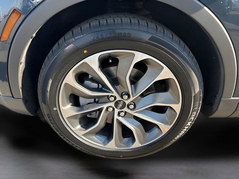 Used 2021 Lincoln Nautilus Reserve FWD image 37