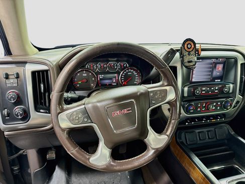Used 2015 GMC Sierra 1500 SLT w/ SLT Crew Cab Value Package AWD/4WD image 7
