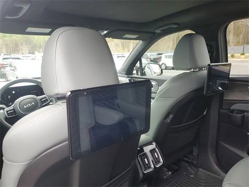 Certified 2025 Kia Sorento SX Prestige w/ Sage Leather Package image 14