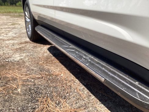 New 2025 Chevrolet Suburban Premier w/ Sun And Tow Package image 12