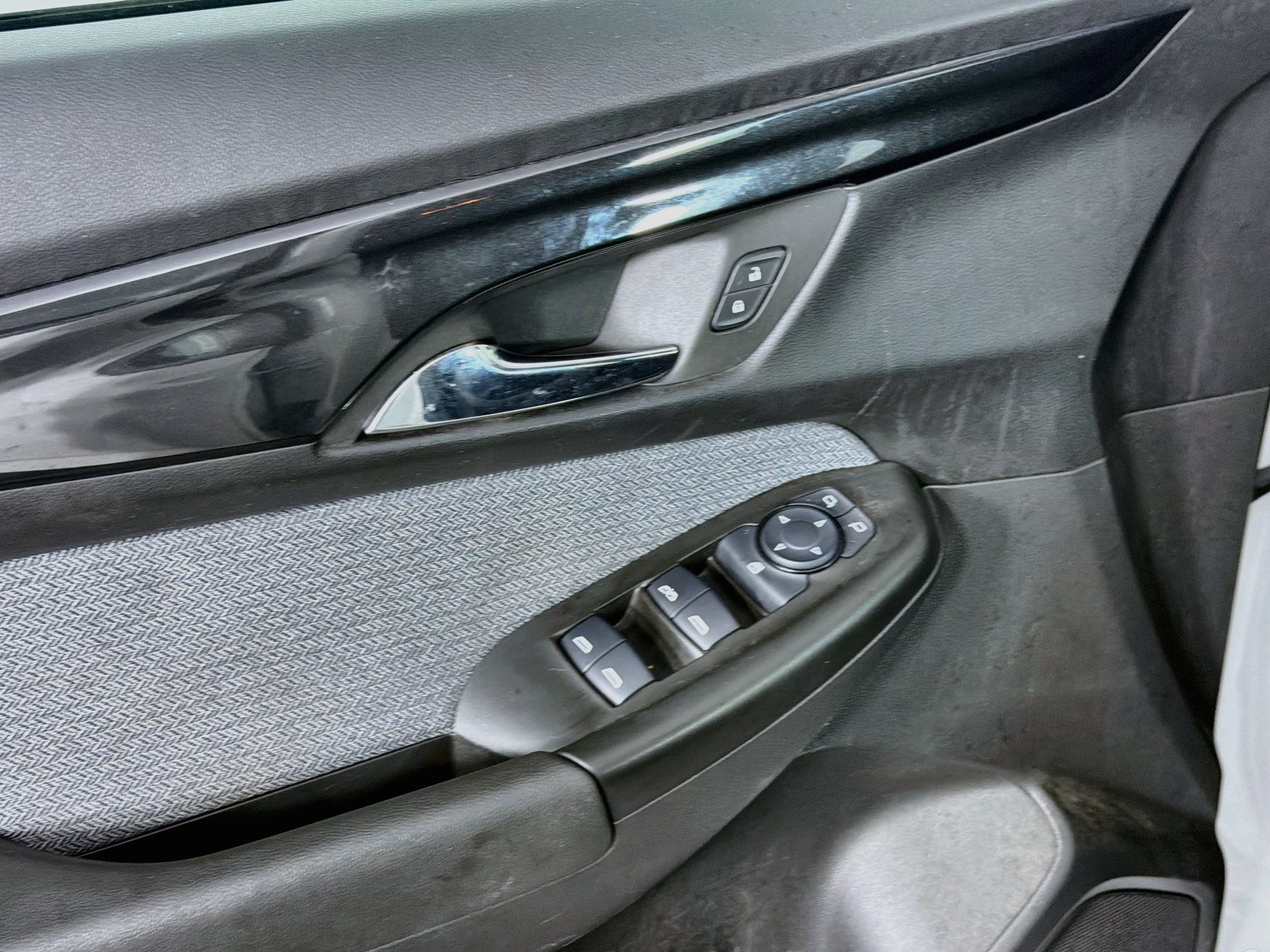 Used 2024 Chevrolet TrailBlazer LS FWD image 15