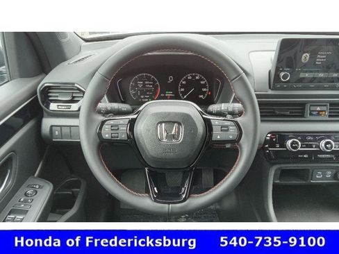 Used 2025 Honda Pilot Sport image 22