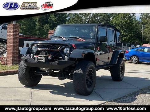 Used 2017 Jeep Wrangler Unlimited Rubicon AWD/4WD image 3