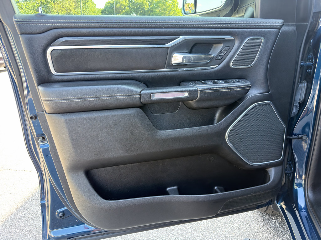 Used 2023 RAM 1500 Laramie AWD/4WD image 32