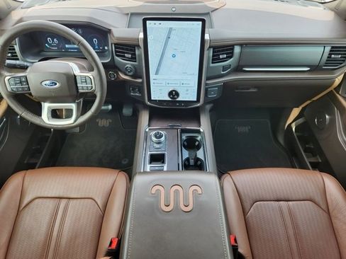 Used 2024 Ford Expedition King Ranch image 26