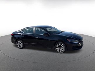 Used 2025 Nissan Altima 2.5 SV video 2