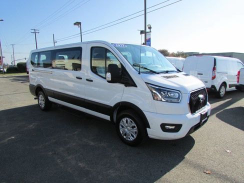 Used 2023 Ford Transit 350 XLT image 2