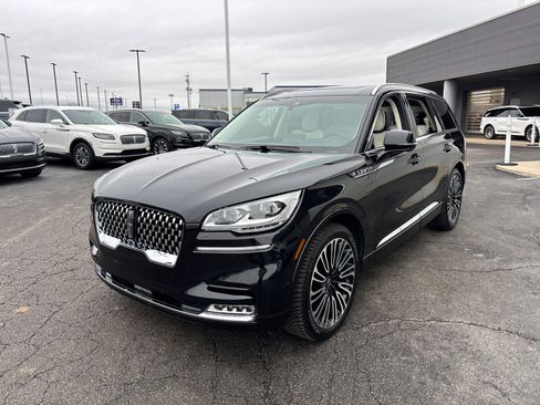 Used 2023 Lincoln Aviator Black Label w/ Dynamic Handling Package image 3