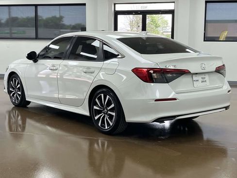 Used 2024 Honda Civic EX image 8