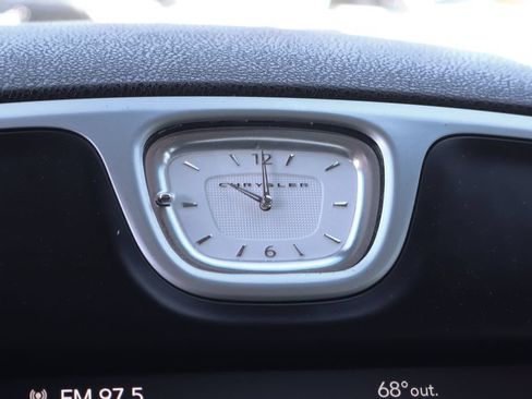 Used 2023 Chrysler 300 Touring w/ Sport Appearance Package RWD image 27
