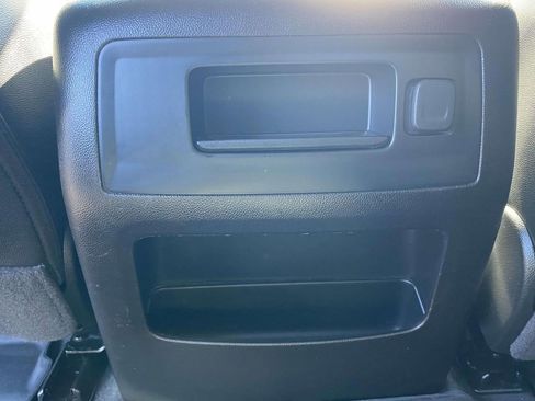 Used 2018 GMC Sierra 1500 SLT image 12