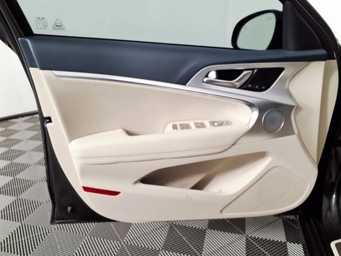 Certified 2026 Genesis G70 2.5T Prestige RWD image 16