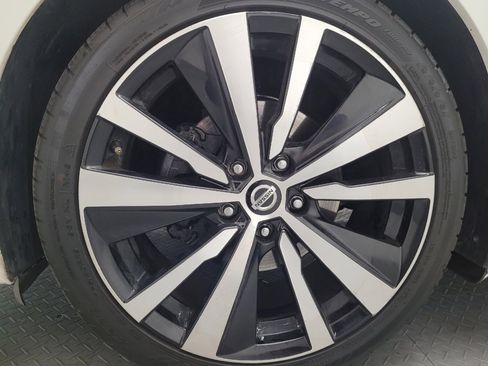 Used 2019 Nissan Altima 2.5 Platinum image 31