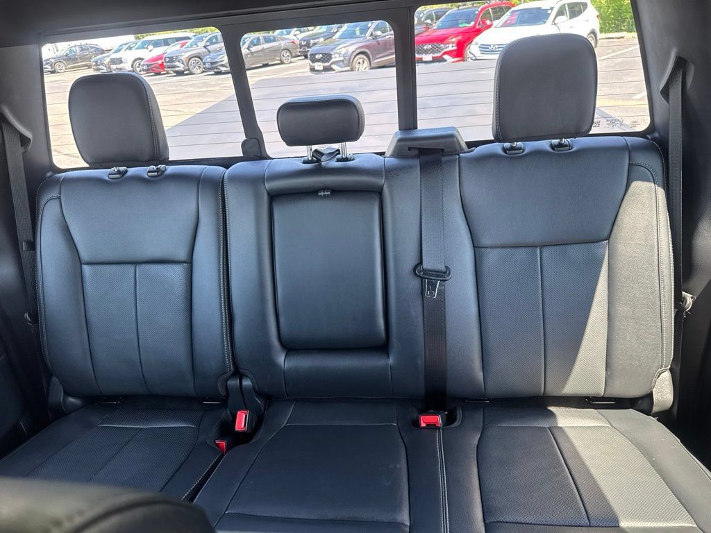 Used 2022 Ford F350 Lariat w/ Chrome Package AWD/4WD image 22