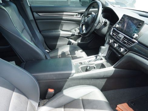 Used 2021 Honda Accord Sport image 10