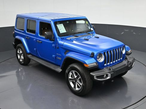 Used 2023 Jeep Wrangler Unlimited Sahara w/ LED Lighting Group AWD/4WD image 23