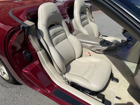 Used 2003 Chevrolet Corvette Convertible w/ Preferred Equipment Group1 image 22