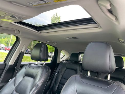 Used 2023 MAZDA CX-5 AWD 2.5 S w/ Premium Package image 7