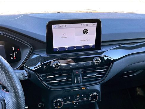 Used 2023 Ford Escape ST-Line image 6