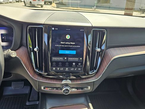Certified 2023 Volvo XC60 T8 Ultimate AWD/4WD image 28