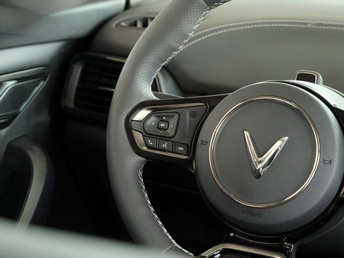 New 2025 VinFast VF 8 Eco AWD/4WD image 11