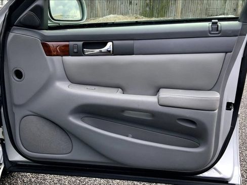 Used 2002 Cadillac Seville SLS w/ Luxury Pkg image 22