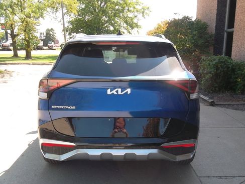Used 2024 Kia Sportage SX image 5