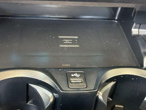 Used 2025 BMW 430i Convertible RWD image 36