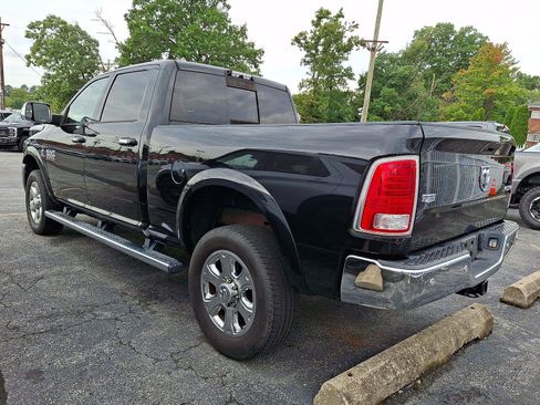 Used 2017 RAM 2500 Laramie w/ Convenience Group AWD/4WD image 3