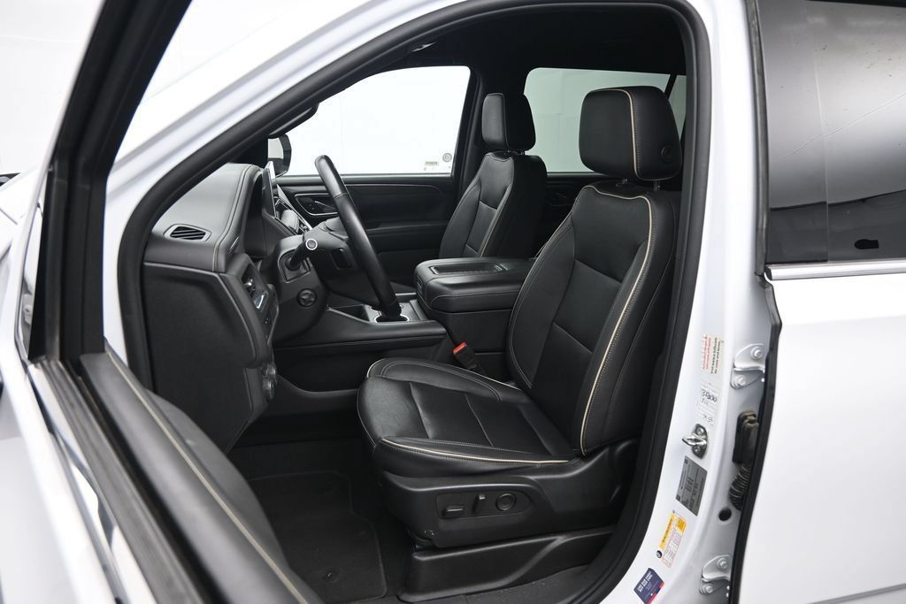 Used 2023 Chevrolet Suburban Premier AWD/4WD image 22