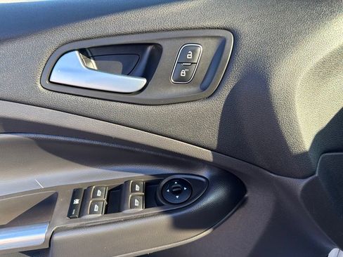 Used 2018 Ford Escape SE w/ SE Sport Appearance Package AWD/4WD image 29