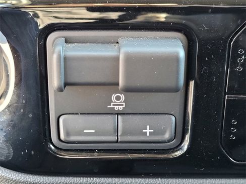 Used 2023 GMC Sierra 1500 Elevation image 22