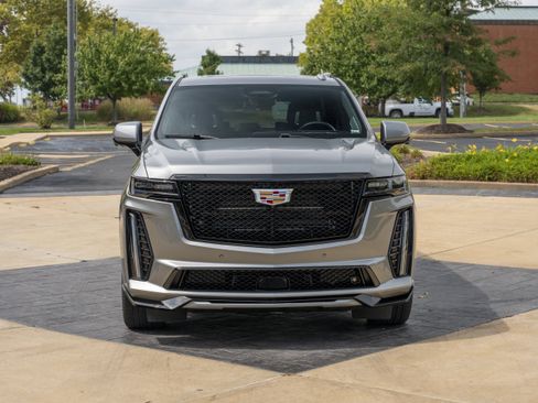 Used 2023 Cadillac Escalade V AWD/4WD image 8