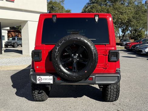 Used 2021 Jeep Wrangler Unlimited Sahara image 6