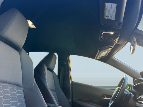 Used 2023 Toyota Corolla SE image 30