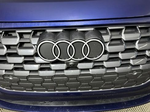 Used 2025 Audi Q5 2.0T Premium Plus w/ Premium Plus image 9