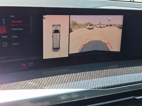 Certified 2025 Cadillac Escalade ESV V AWD/4WD image 21