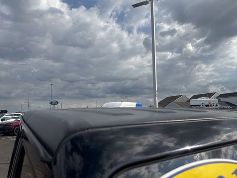 Used 2021 Jeep Wrangler Unlimited Rubicon w/ Uconnect 4C Nav & Sound Group image 2